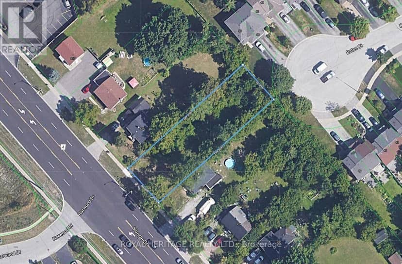 423 Yonge Street — photo 2 of 2