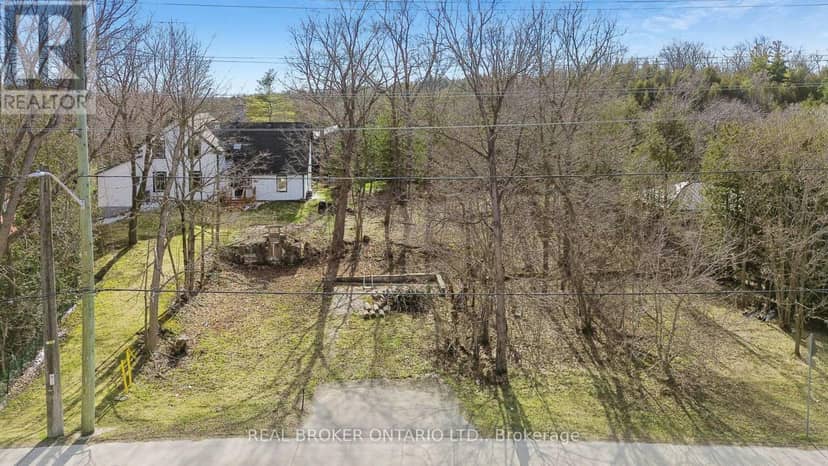 285 Main Street S — photo 1 of 9