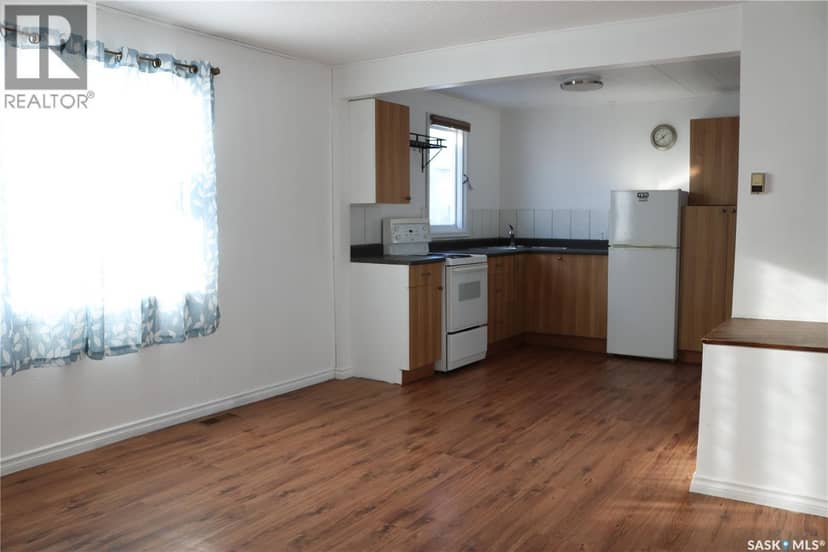 106 Garry STREET — photo 11 of 33