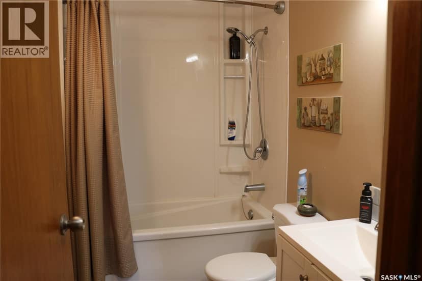 105 Garry STREET — photo 14 of 40