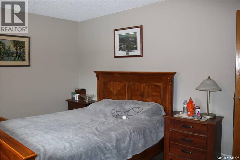 105 Garry STREET — photo 17 of 40