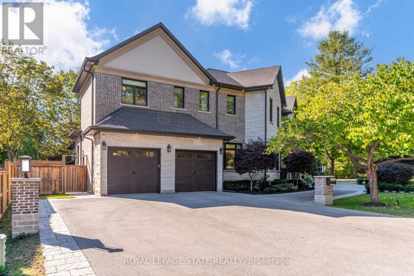 126 McGregor Crescent — photo 3 of 40