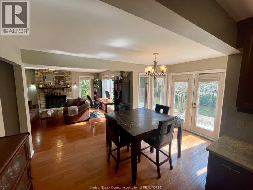 555 Jeffreybrook Drive — photo 3 of 20