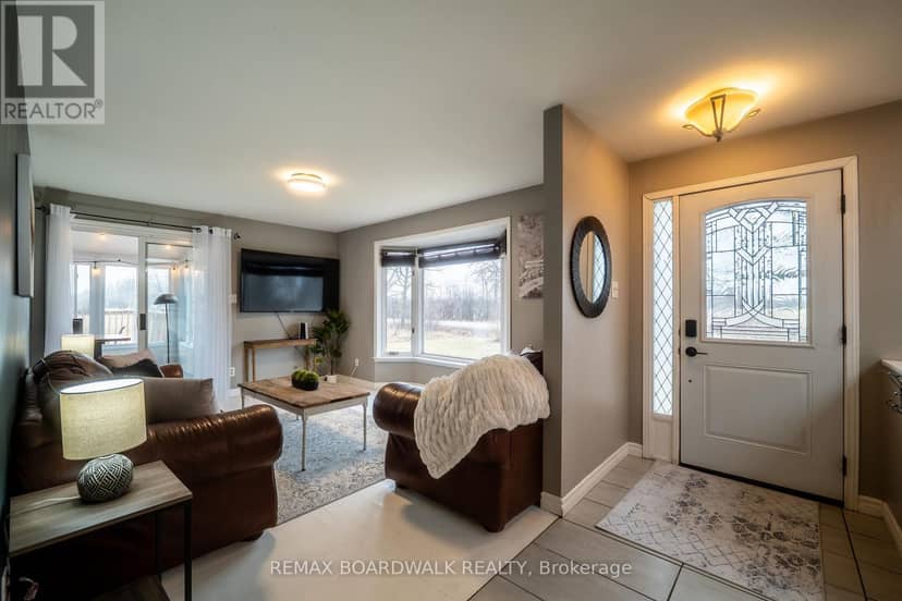 885 Townline Road — photo 15 of 40