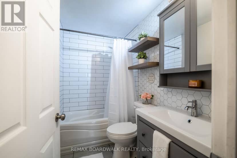 885 Townline Road — photo 32 of 40