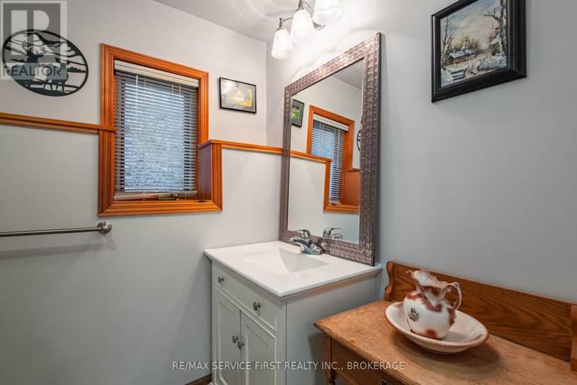 13 Pheasant Lane — photo 31 of 40