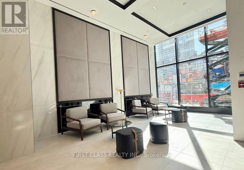 905 - 8 Wellesley Street W — photo 21 of 22