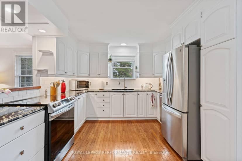 6263 Macdonald Court — photo 10 of 26