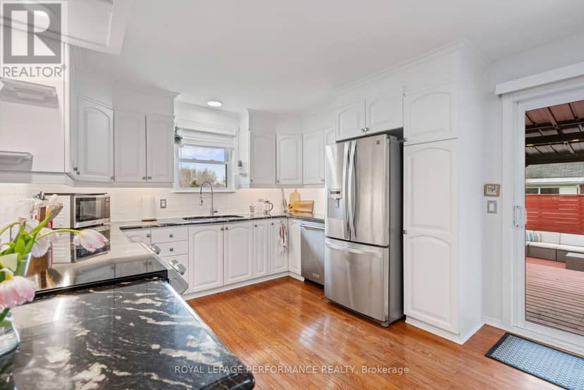 6263 Macdonald Court — photo 9 of 26