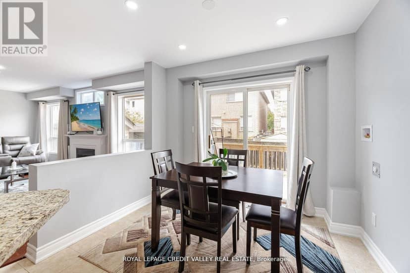 12 Greenhalf Drive — photo 14 of 40