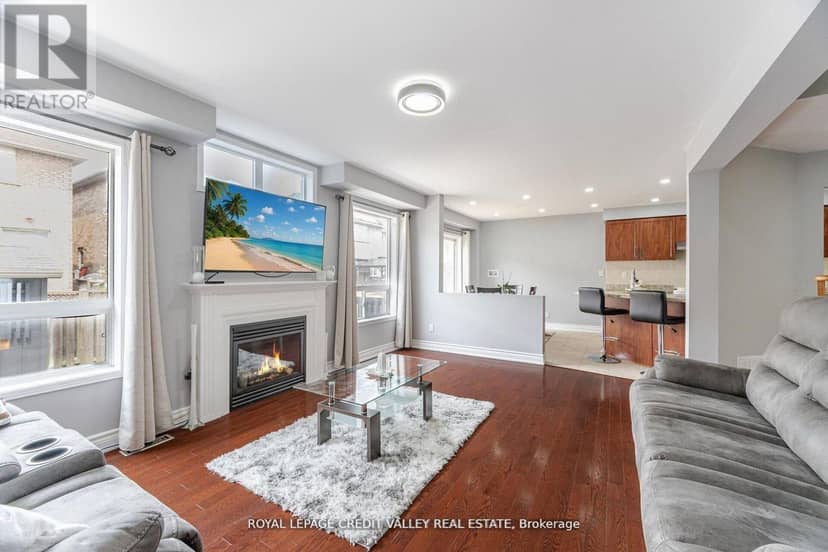 12 Greenhalf Drive — photo 18 of 40