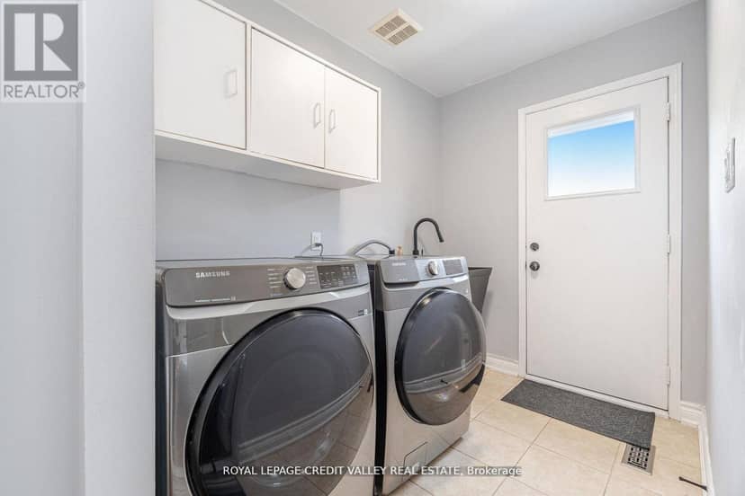12 Greenhalf Drive — photo 21 of 40