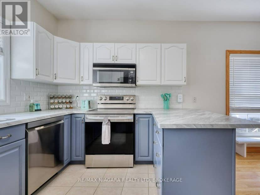 8110 Lamont Avenue — photo 21 of 40