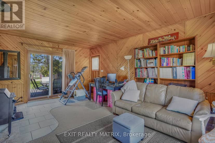 630 Thorne Street — photo 15 of 37