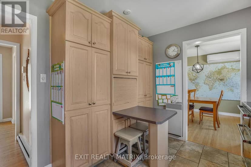 630 Thorne Street — photo 13 of 37