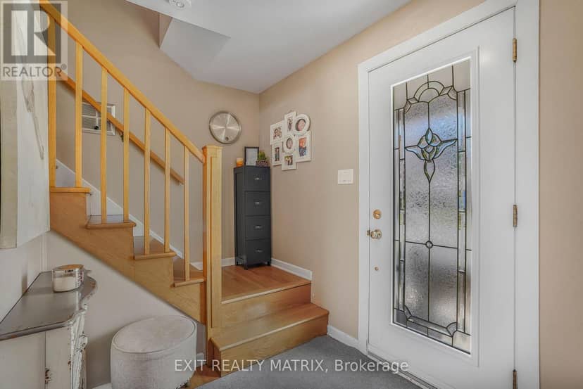 630 Thorne Street — photo 4 of 37