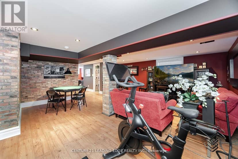 586 Curzon Avenue — photo 33 of 40