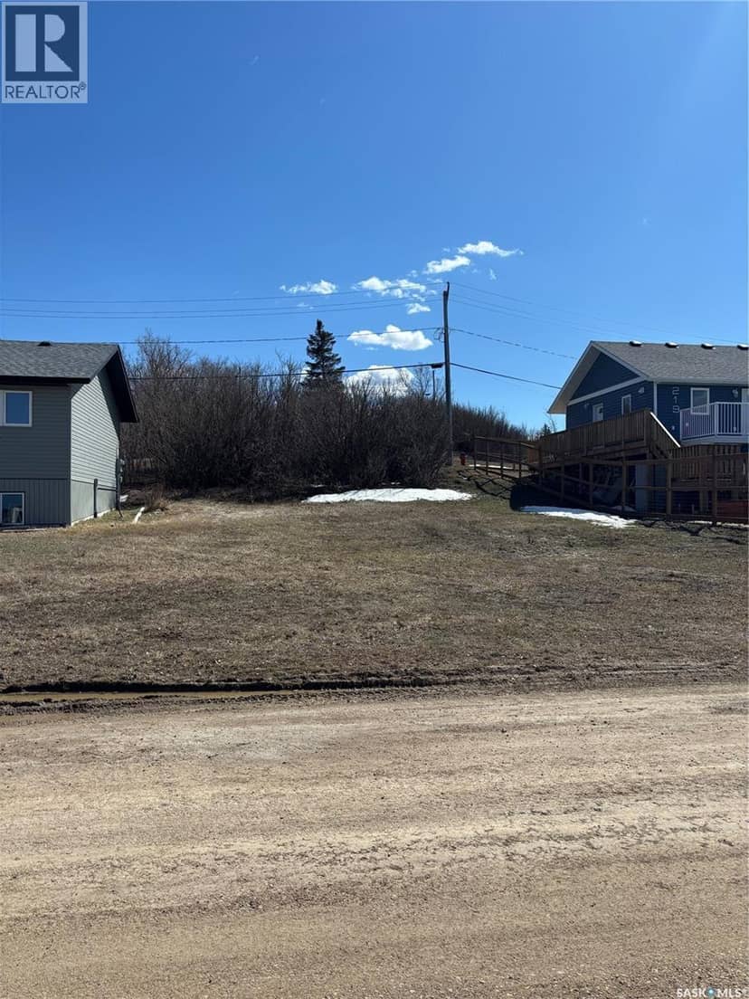 221 Douglas AVENUE — photo 1 of 4