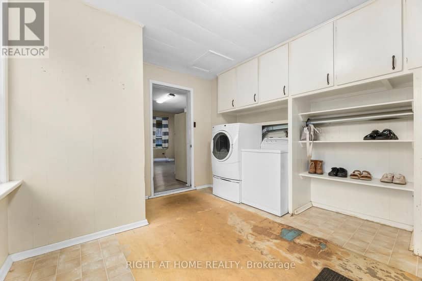 105 Gibson Street — photo 15 of 30