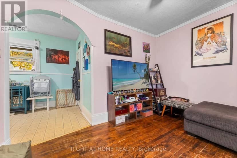105 Gibson Street — photo 25 of 30