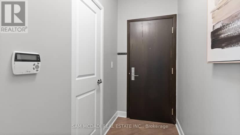 1805 - 80 Absolute Avenue S — photo 5 of 30