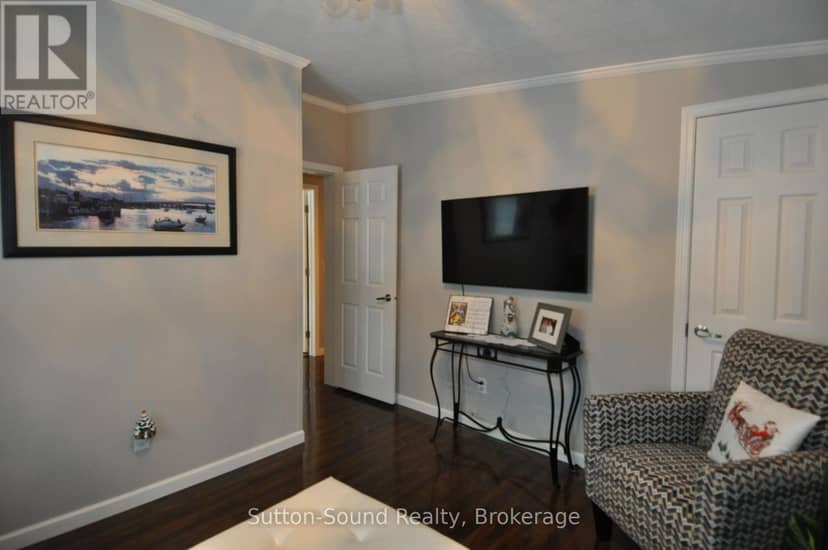 144 Rosewood Drive — photo 18 of 39