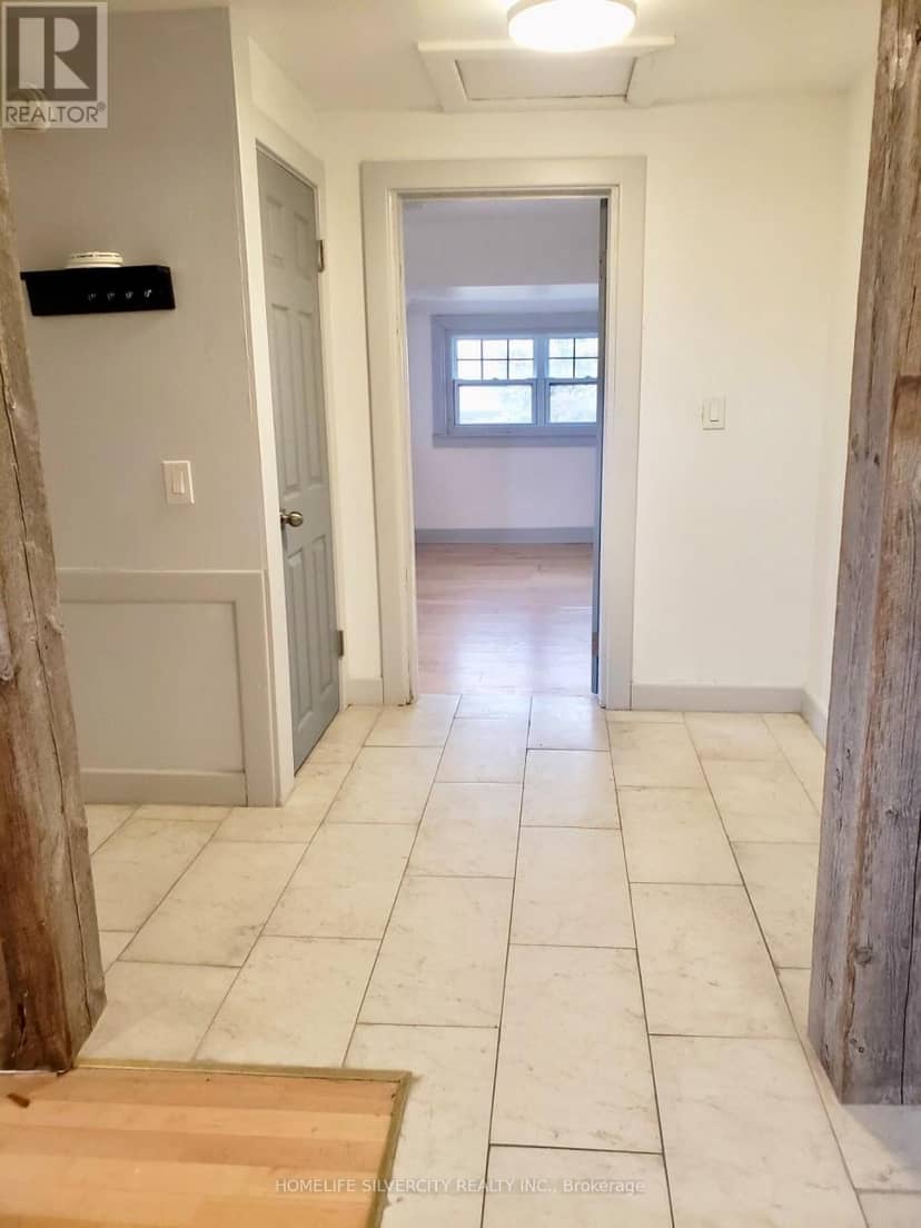 147 Holton Avenue S, Hamilton, photo 4