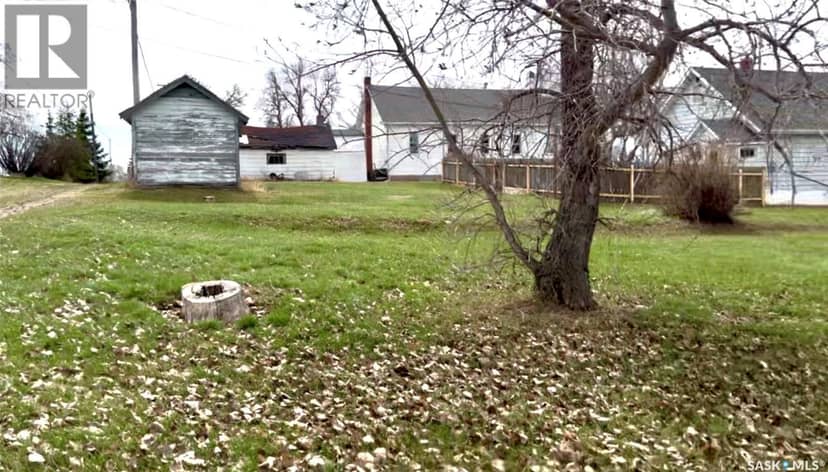 136 Railway AVENUE — photo 18 of 25