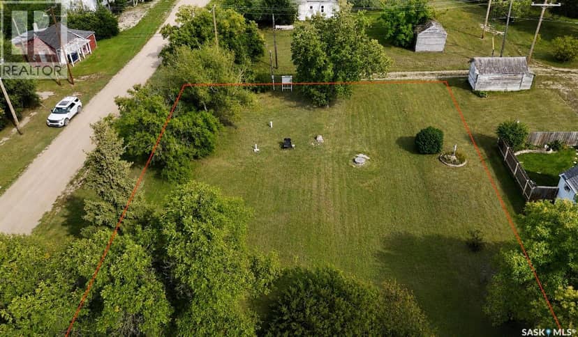 136 Railway AVENUE — photo 3 of 25