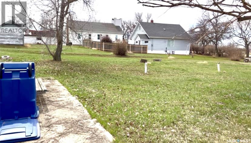 136 Railway AVENUE — photo 6 of 25