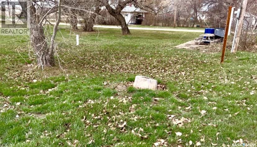 136 Railway AVENUE — photo 9 of 25