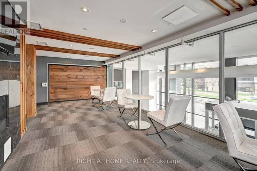 N2207 - 330 Phillip Street — photo 33 of 40
