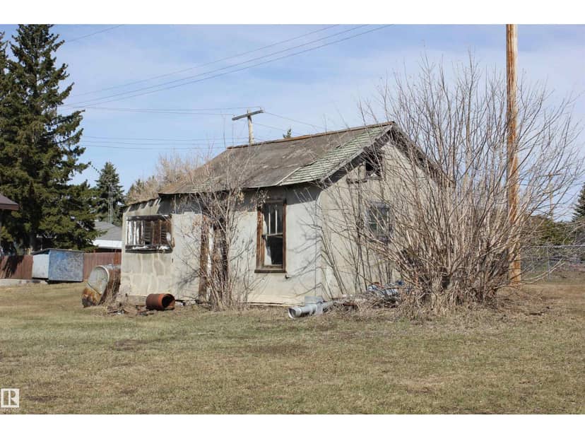 4610 51 AV — photo 29 of 35