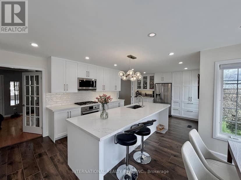 168 Willow Lane, Newmarket, photo 5