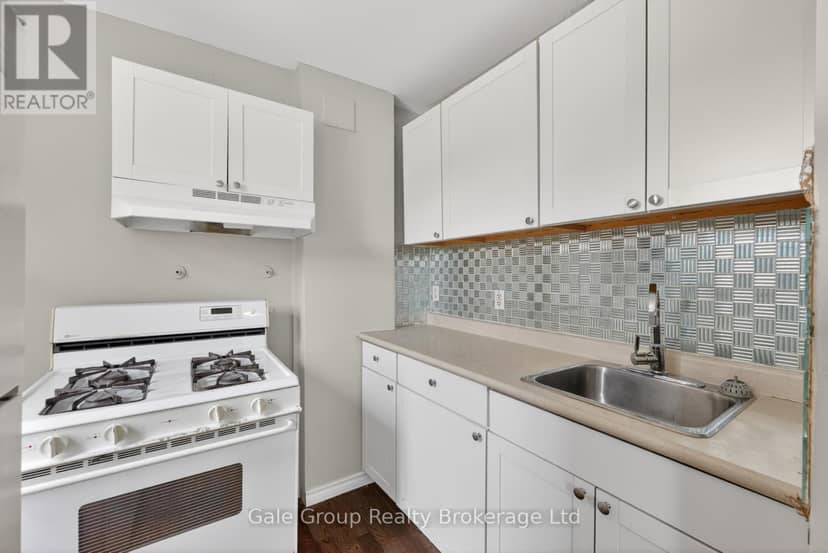 163 Thames Street N — photo 14 of 40