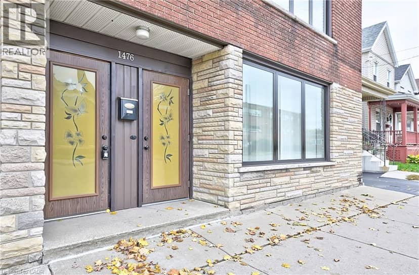 1476 BARTON Street E — photo 2 of 25