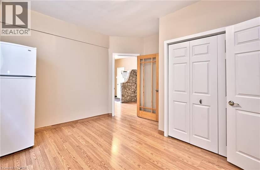 1476 BARTON Street E — photo 7 of 25