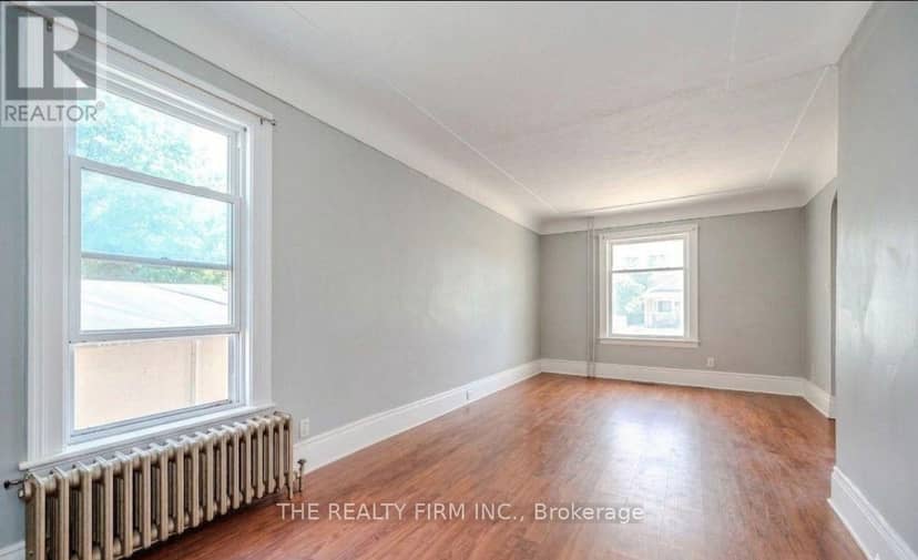 243 Wellington Street — photo 6 of 12