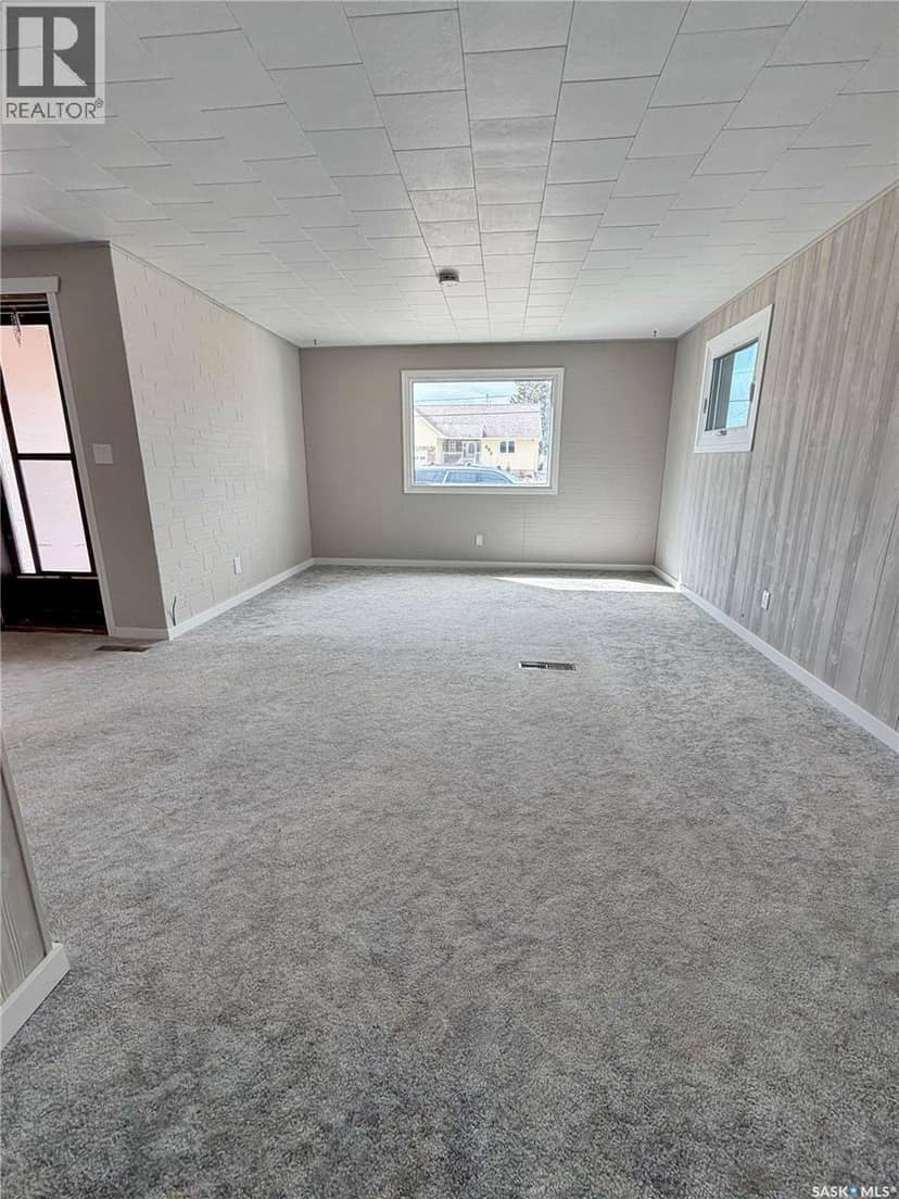 604 Sussex AVENUE — photo 10 of 25