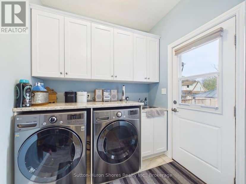 345 Ray Street — photo 14 of 35