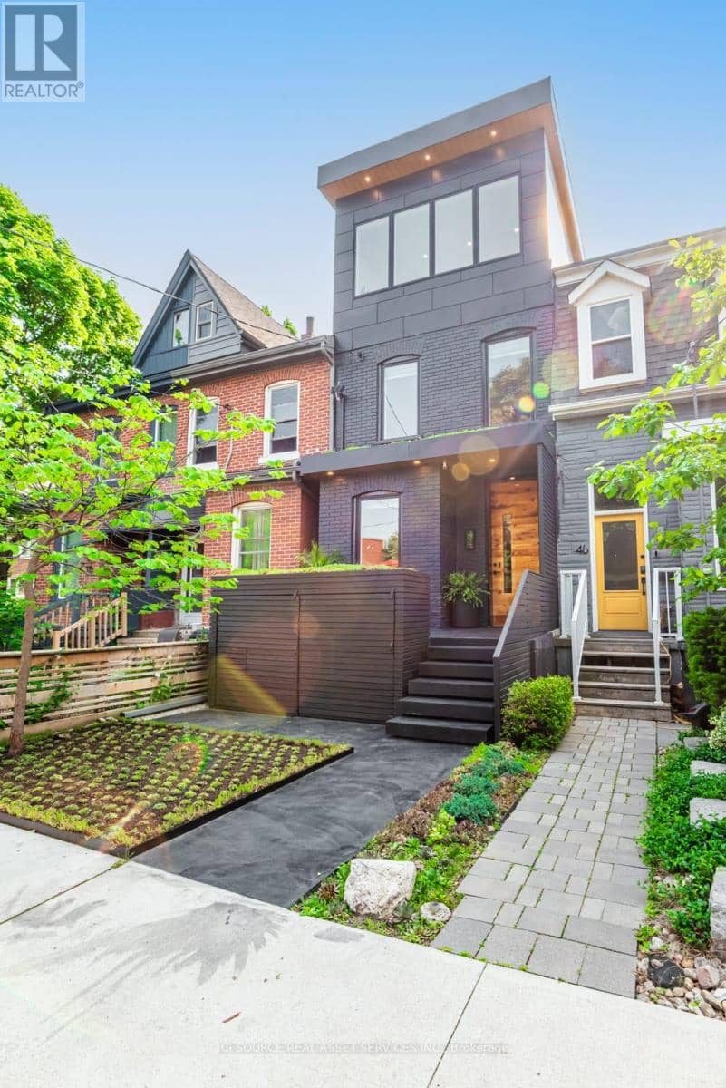 44 Massey Street — photo 2 of 39
