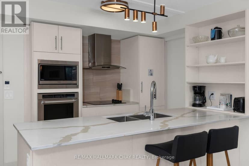 6411/6413 - 9 Harbour Street E — photo 13 of 40