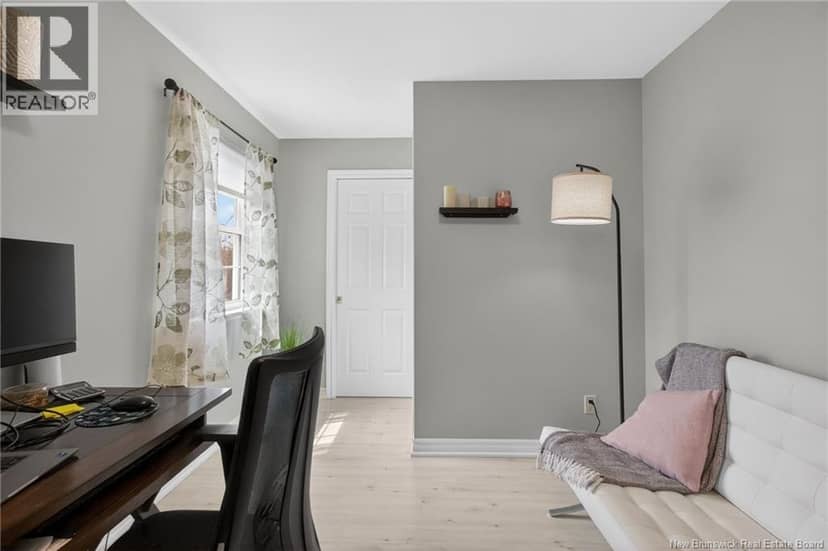 91 Greenwich Drive — photo 15 of 20