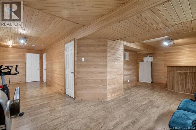 91 Greenwich Drive — photo 18 of 20