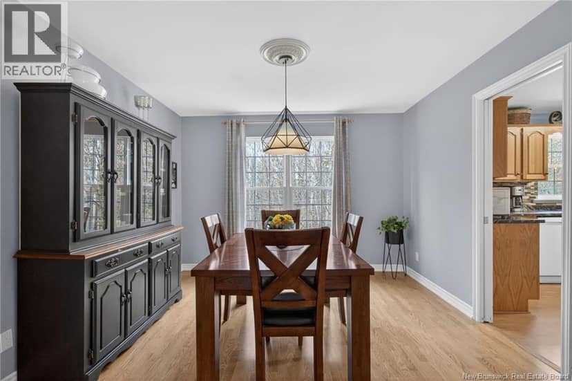 91 Greenwich Drive — photo 4 of 20