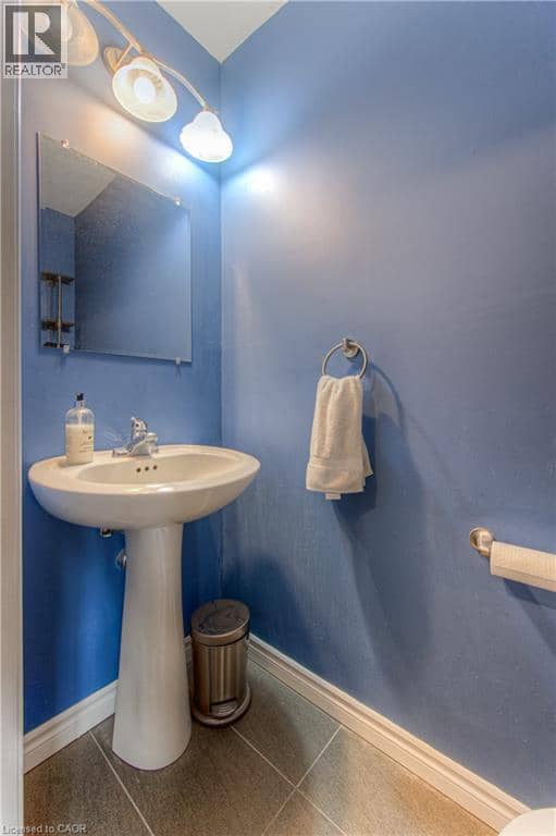 1430 HIGHLAND Road W Unit# 19A — photo 4 of 38