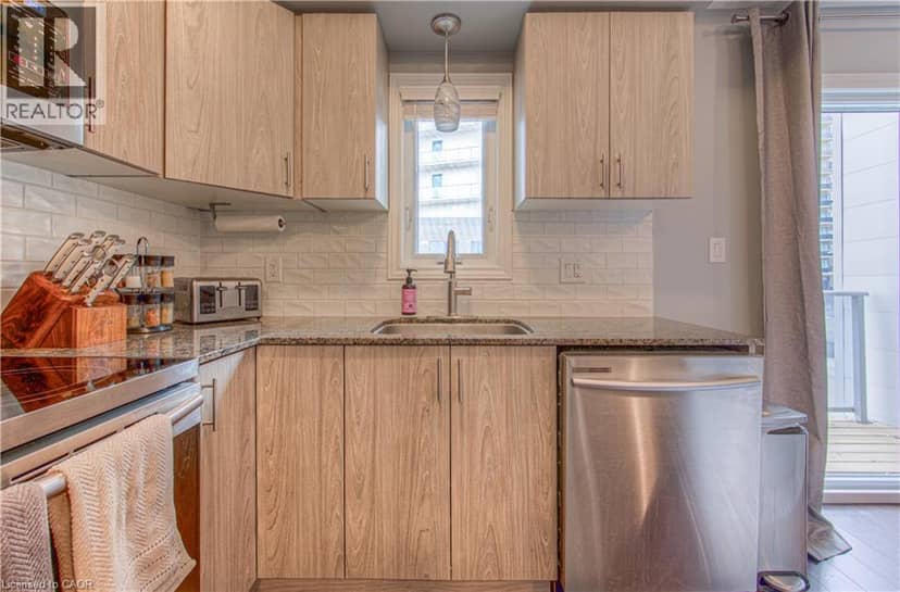 1430 HIGHLAND Road W Unit# 19A — photo 6 of 38
