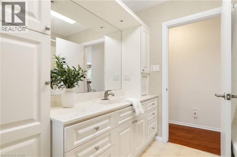 24 GRAND HILL Drive — photo 11 of 36