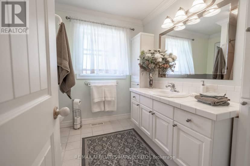 1407 Boyd Street S — photo 17 of 24