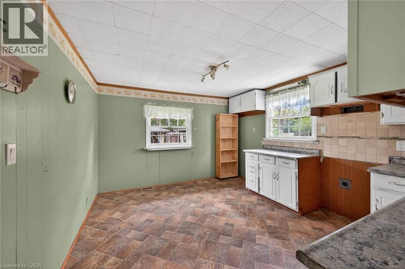 313 JOHN Street — photo 19 of 40